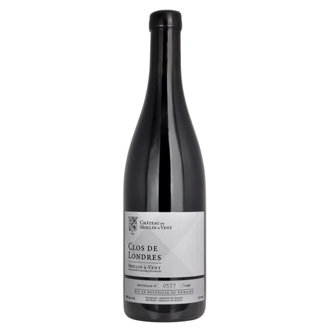 Wine bottle labeled 'Clos de Londres' on a white background