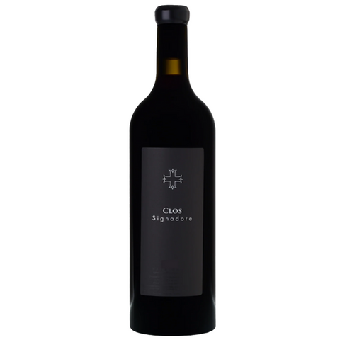 Black wine bottle with 'Clos Signatore' label on a white background